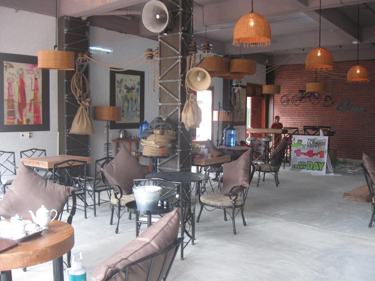 Phong Nha Gecko Hostel ด่งเฮ้ย ภายนอก รูปภาพ